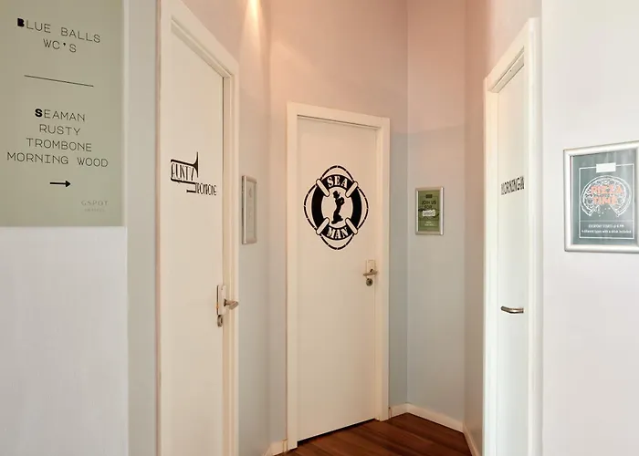 Gspot Hostels & Love Triangles Pizzeria Lisbon